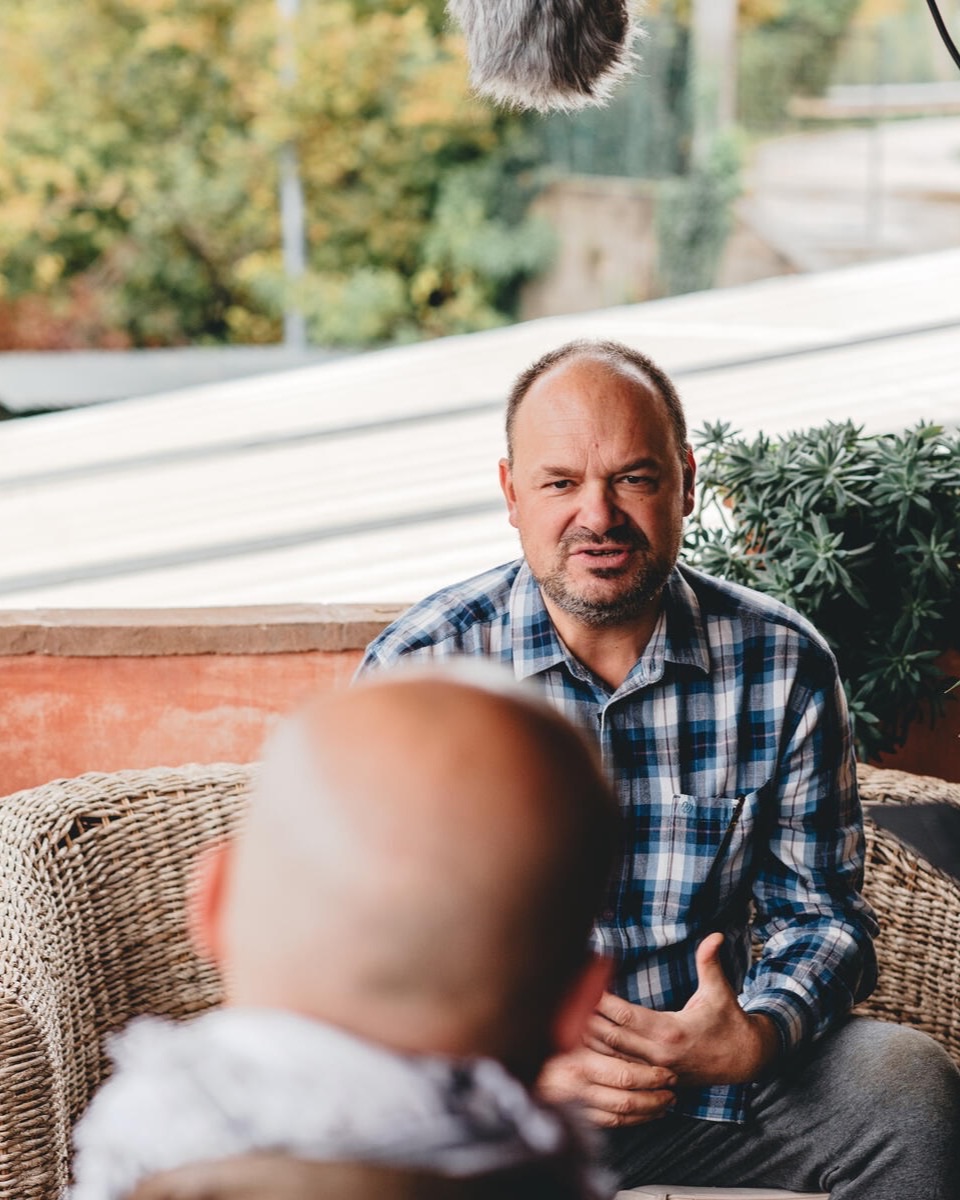 Luigi and David in conversation in Umbria